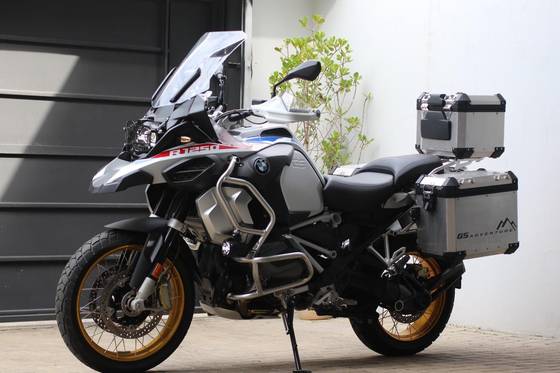 BMW R 1250 GS ADVENTURE PREMIUM RALLYE BMW R 1250 GS ADVENTURE PREMIUM RALLYE